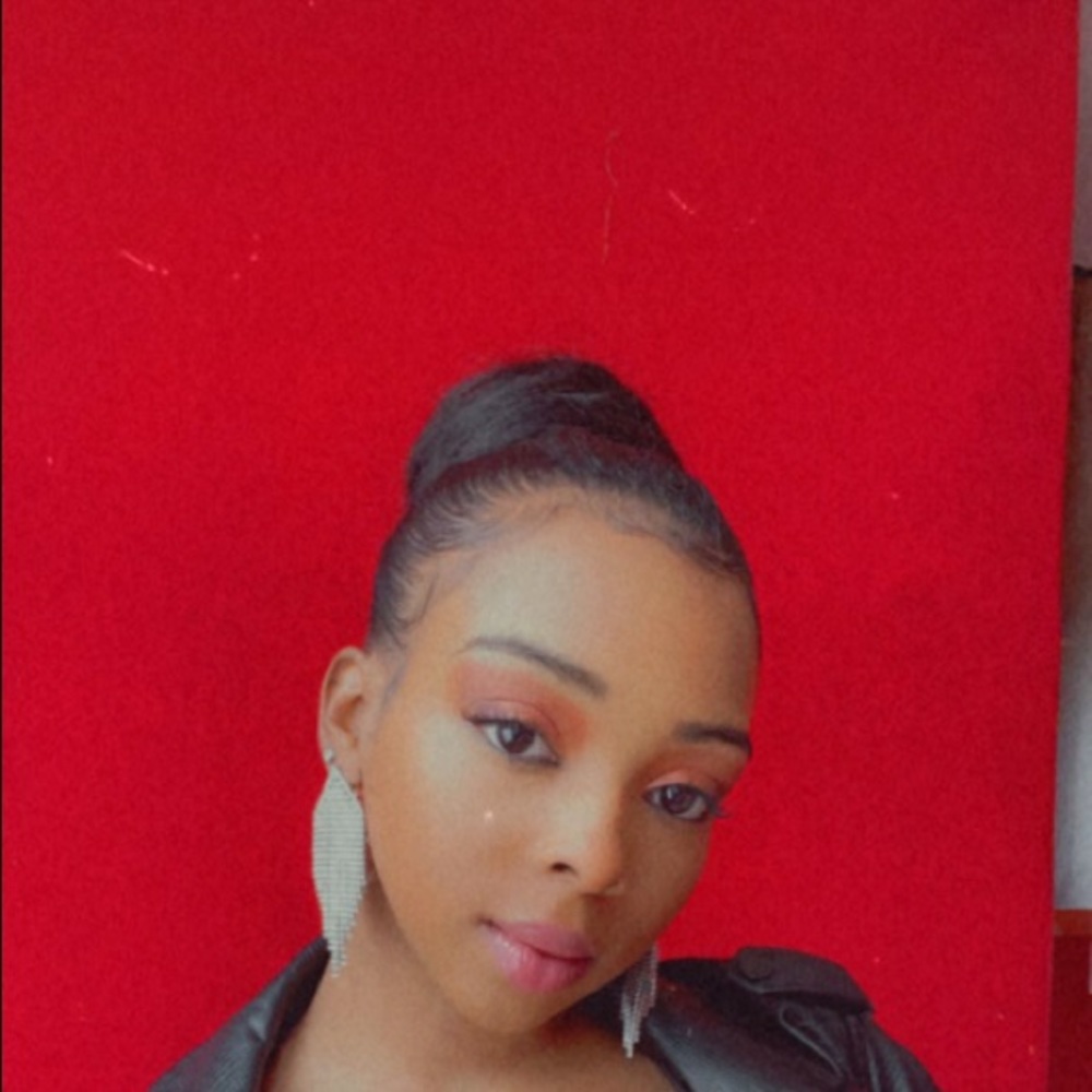 Meet your Posher, Siani